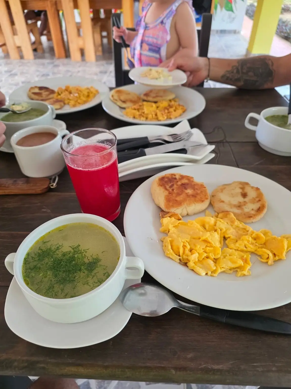 Desayuno incluido en un viaje