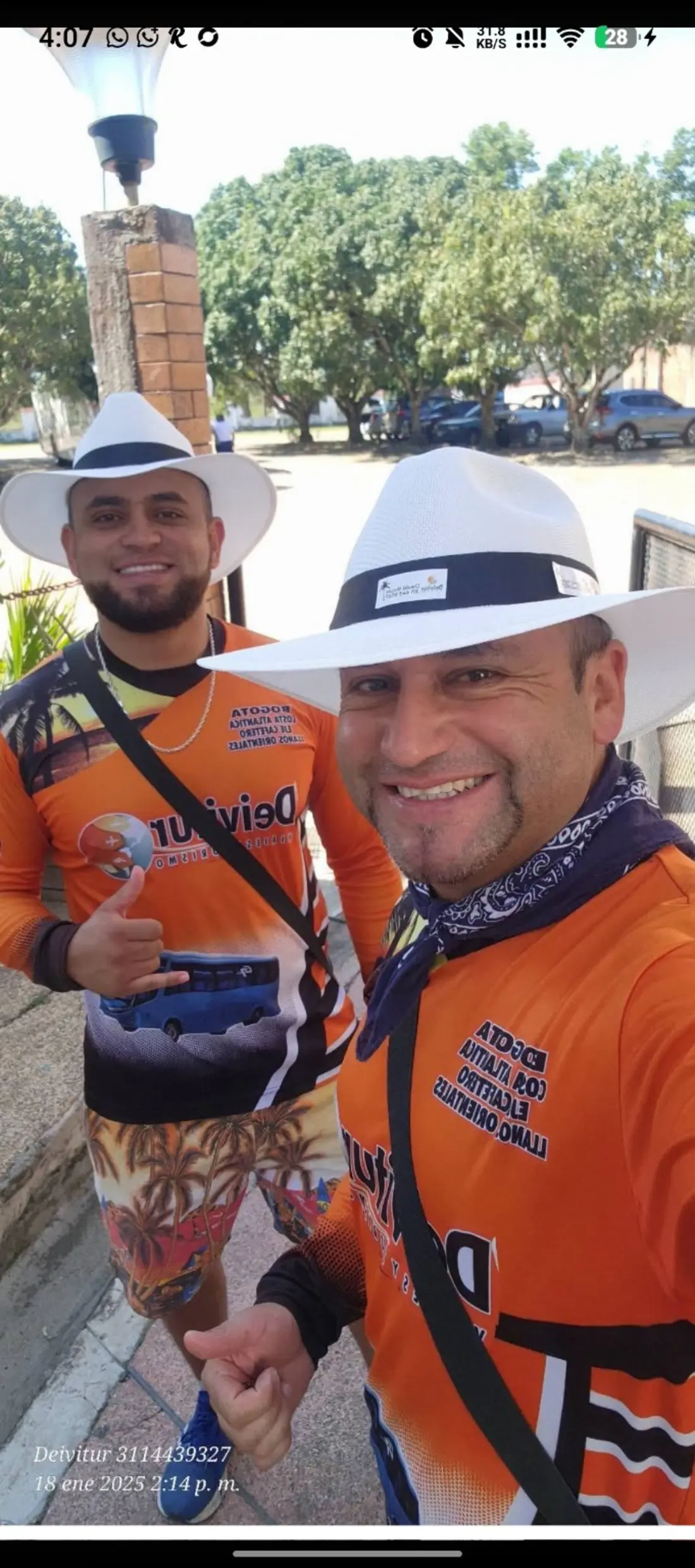 Equipo Deivitur durante un viaje por Colombia